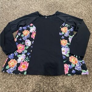 Torrid NWOT floral print, longsleeve rash guard size 3X